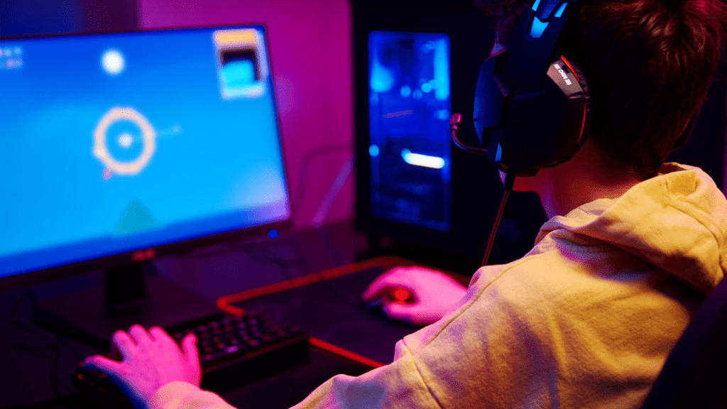 teenager keeps playing pc game