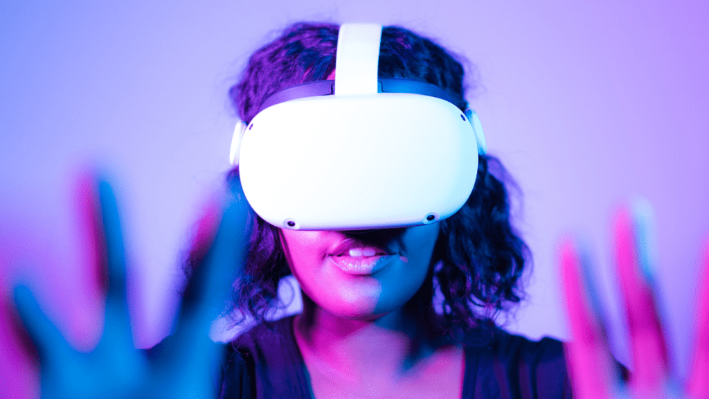 woman playing vr